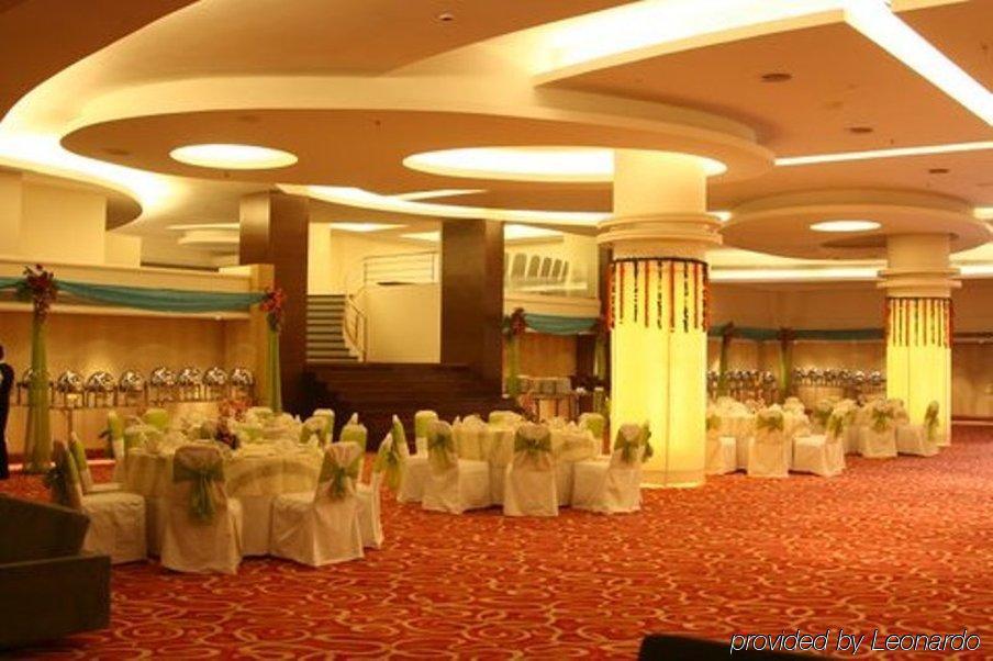 Galaxy Hotel & Spa Gurgaon Restaurante foto