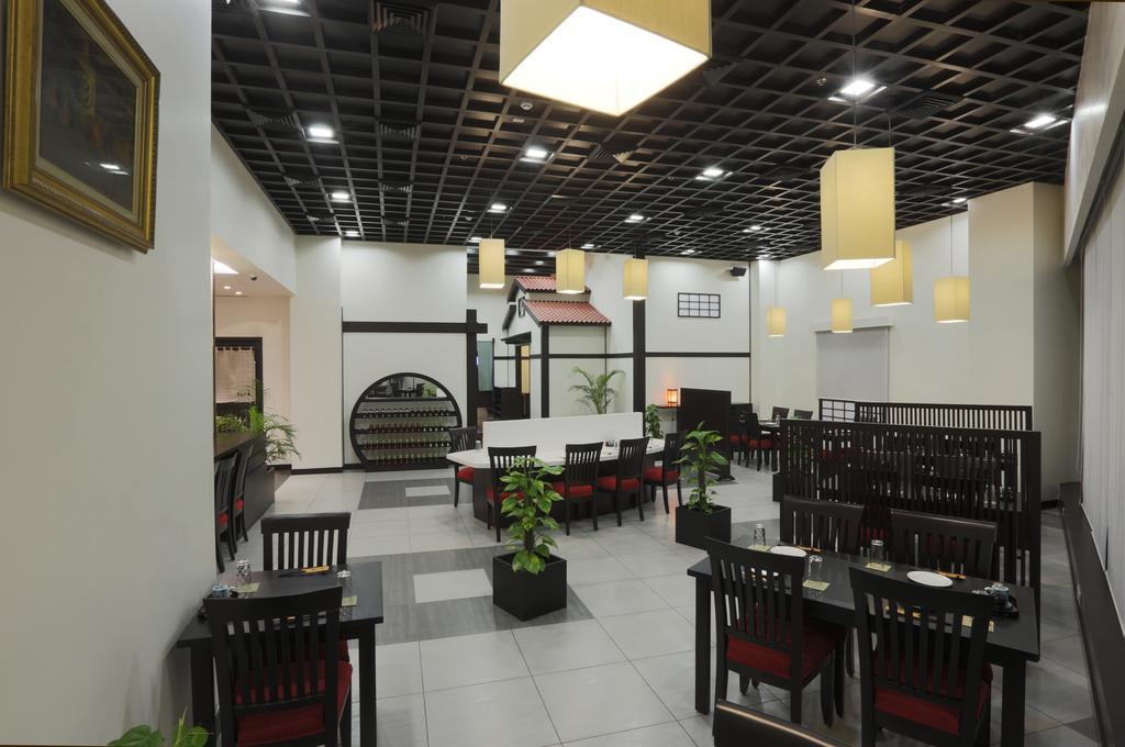 Galaxy Hotel & Spa Gurgaon Exterior foto